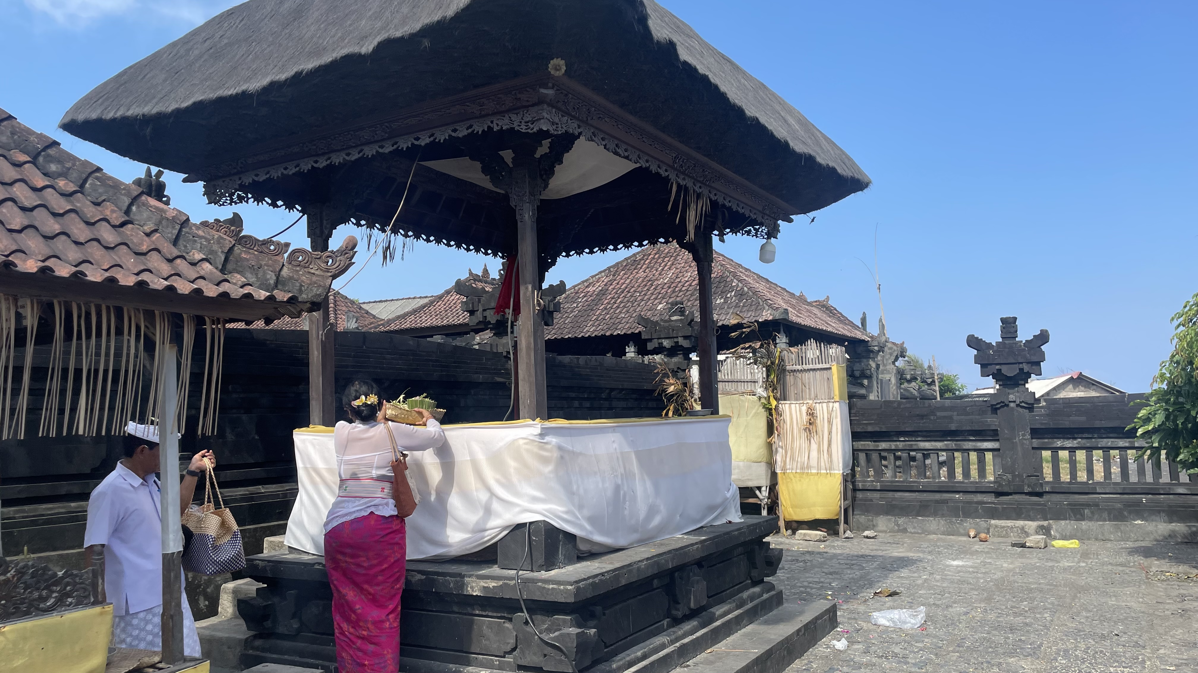 Jaba Sisi Linggih - bale poedan.jpg